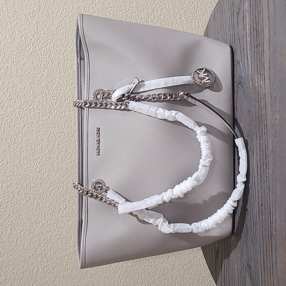 Michael Kors Shania LG EW Chain Tote Leather